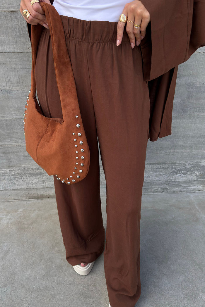 CALÇA PANTALONA BARRA LARGA BIANCA MARROM TRUFADO