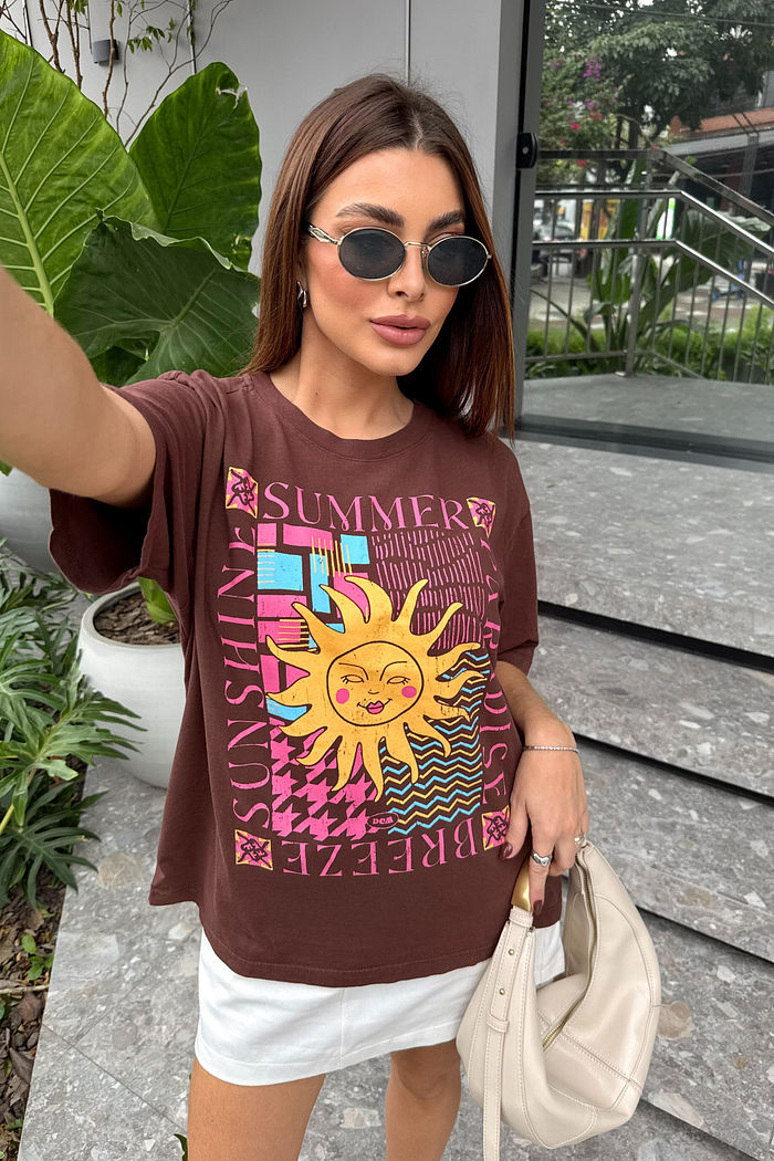 T-SHIRT OVERSIZED SUMMER BREEZE MARROM CHOCOLATE