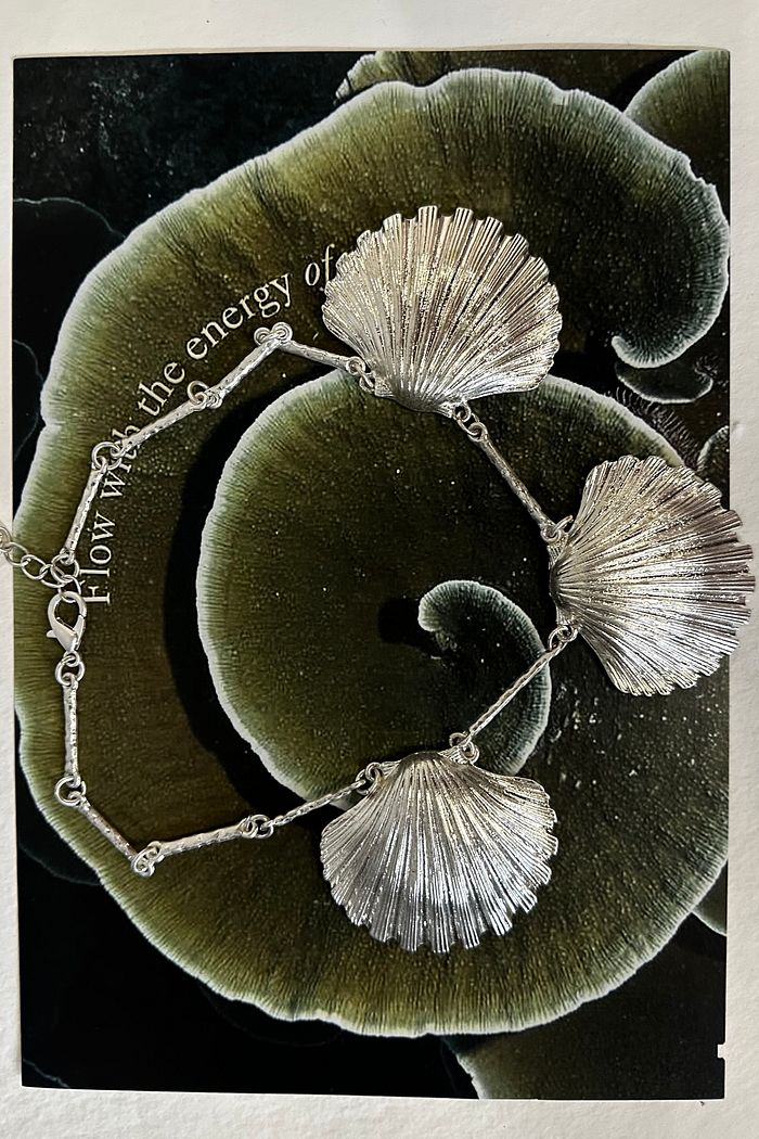 Colar Jade  Conchas Prateada