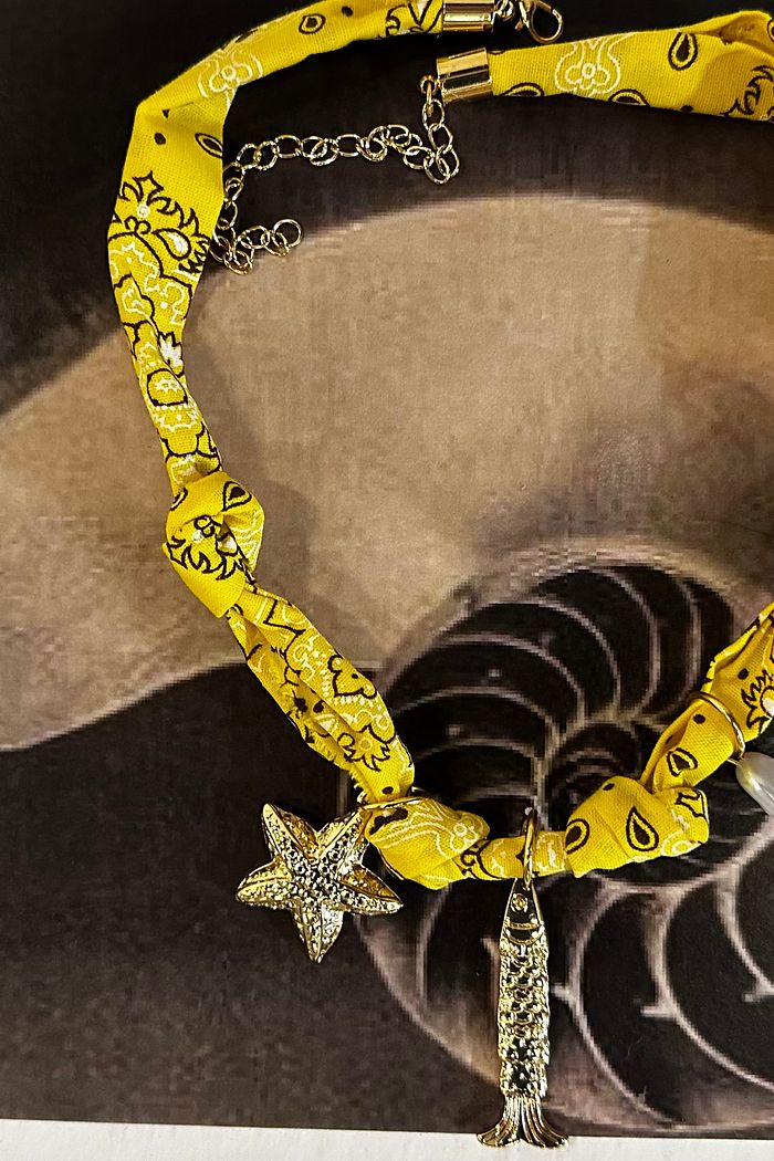 Colar Bandana Peixe do Mar (Amarelo)