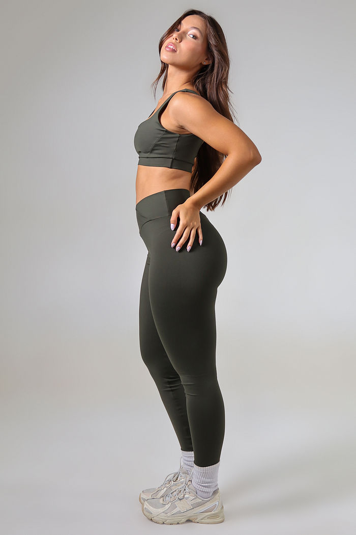 Conjunto Move Verde Militar - Legging Move +  Top Move