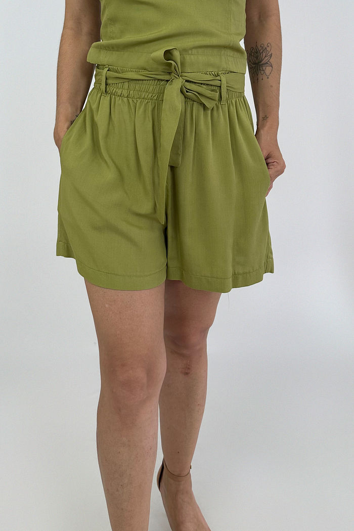 SHORT CURTO VERDE RUBY