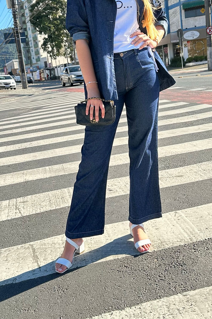 Calça Jeans Mom Com Prega Teca