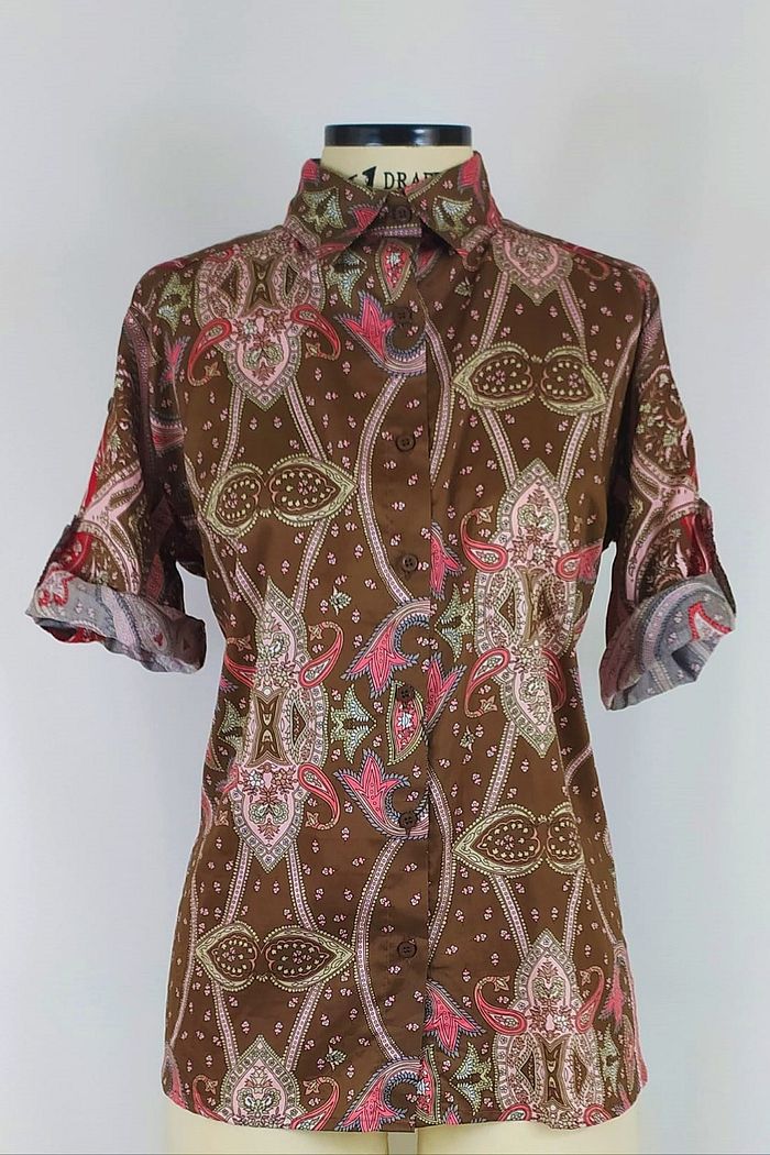 CAMISETE FEMININO ESTAMPADO MARROM