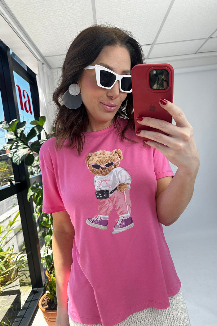 T-Shirt Feminina - Urso Pochete - Rosa