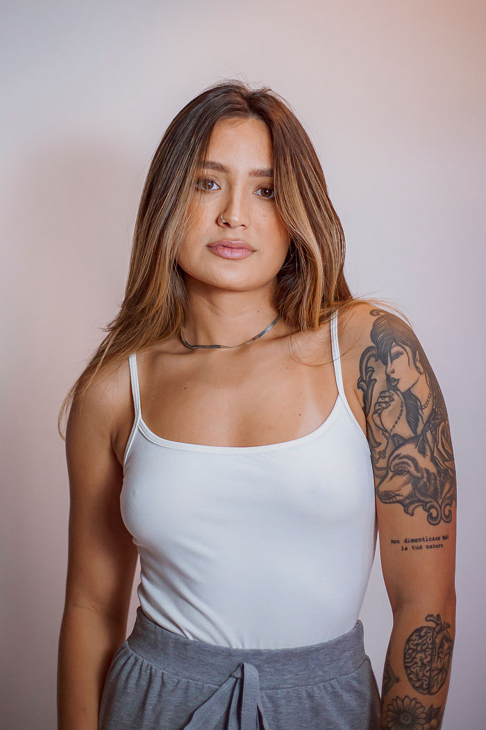 Blusa Basica de Alcinha Corina OFF