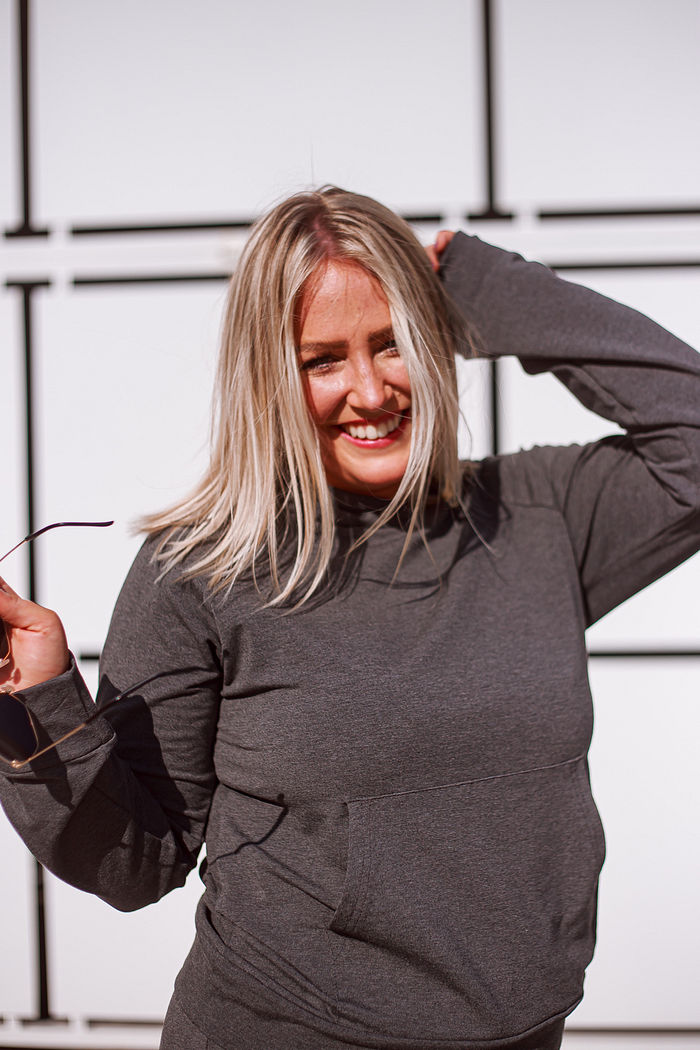 Moletom Básico Canguru Feminino Stella