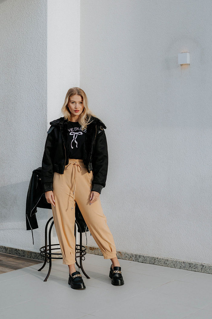 JAQUETA SUEDE PELO RENATA PRETA