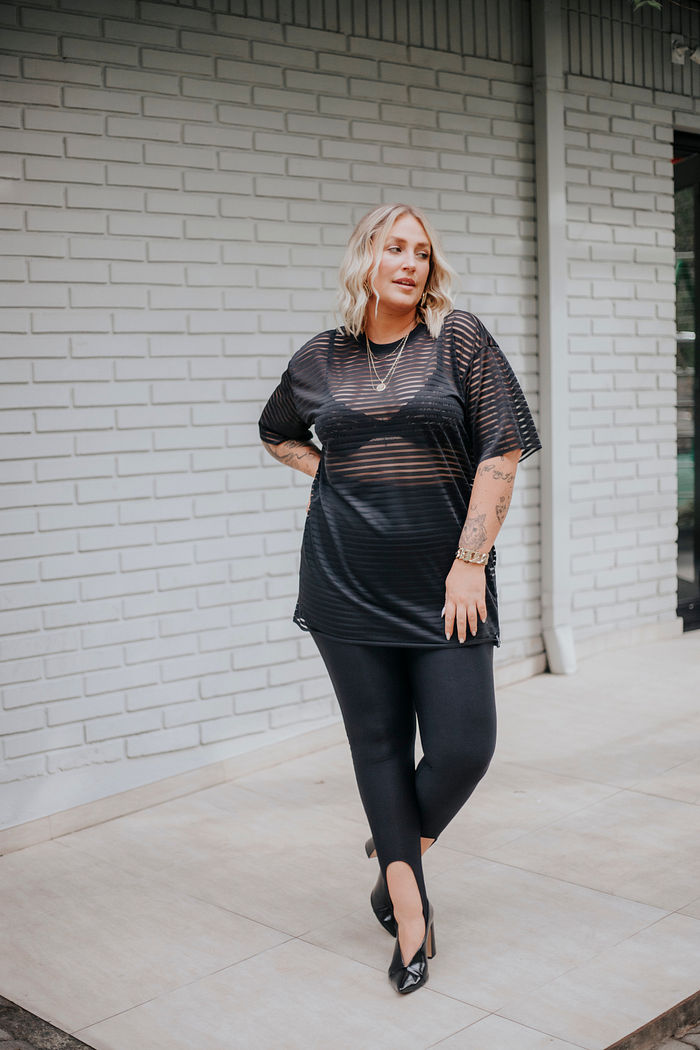 T-Shirt Oversized Feminina com Listras e Transparência Audrey