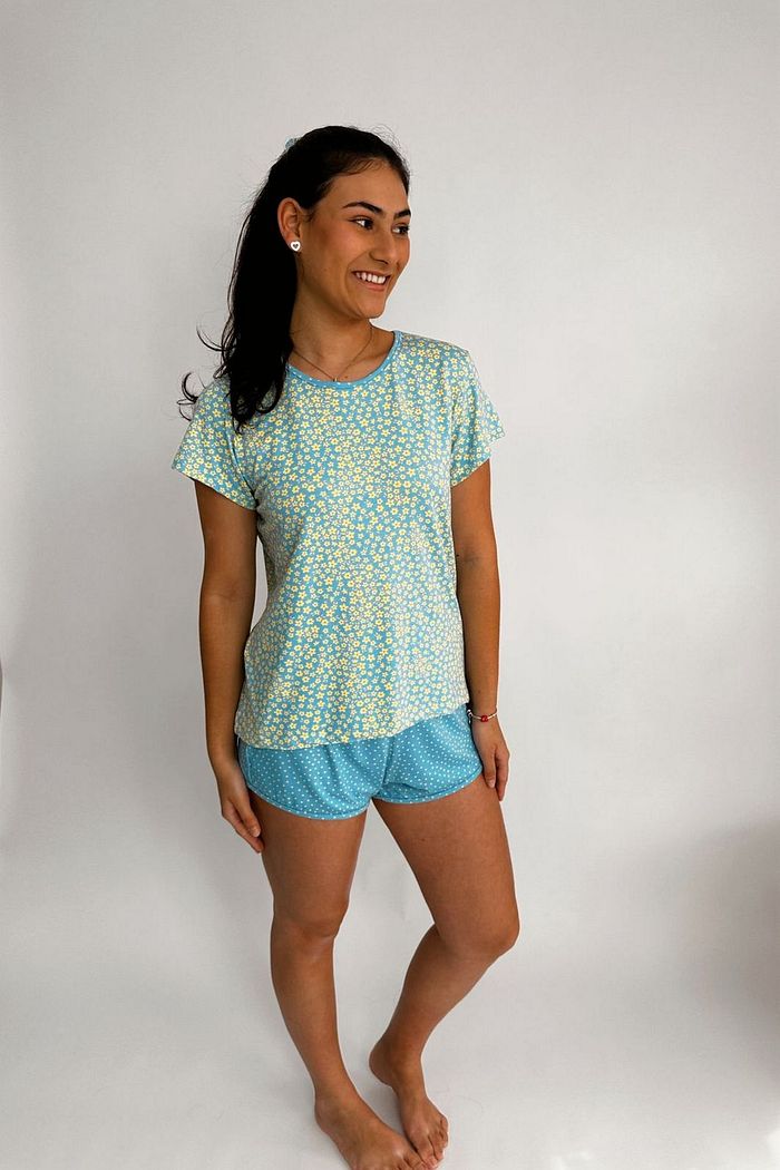 Pijama Feminino Manga Curta com Short - Sonho Astral Azul
