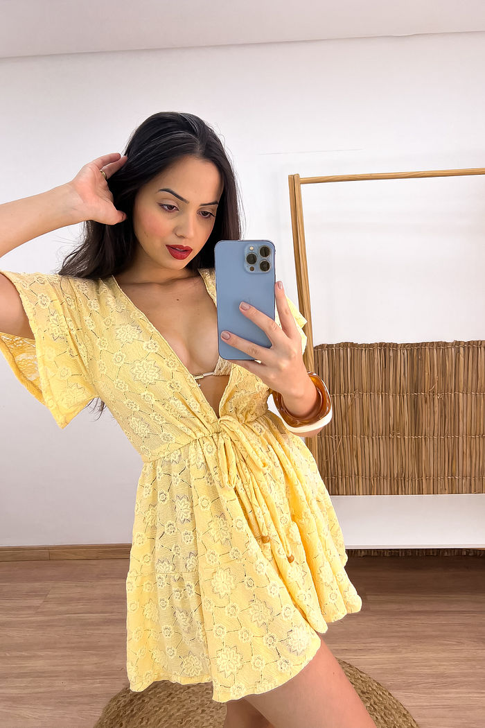 SAÍDA CURTA FLORA - AMARELO MANTEIGA