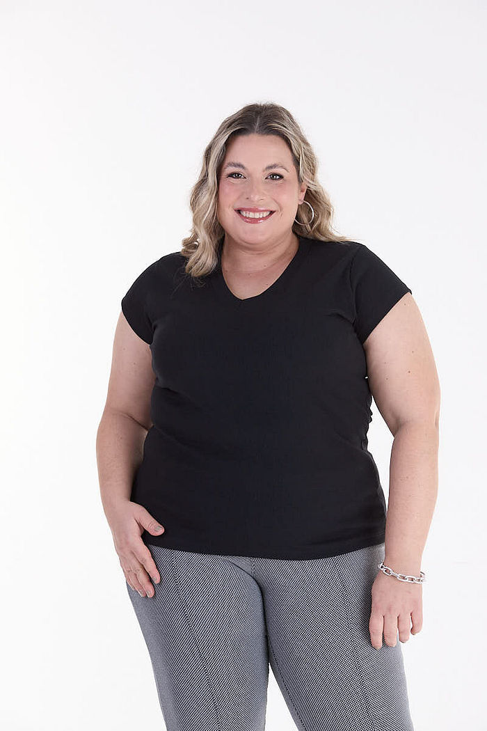 BLUSA PLUS DECOTE V CANELADA