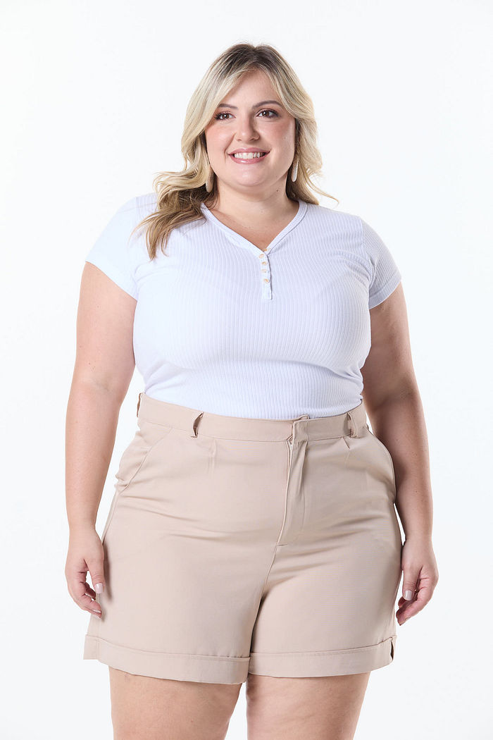 BLUSA PLUS COM BOTOE DECOTE