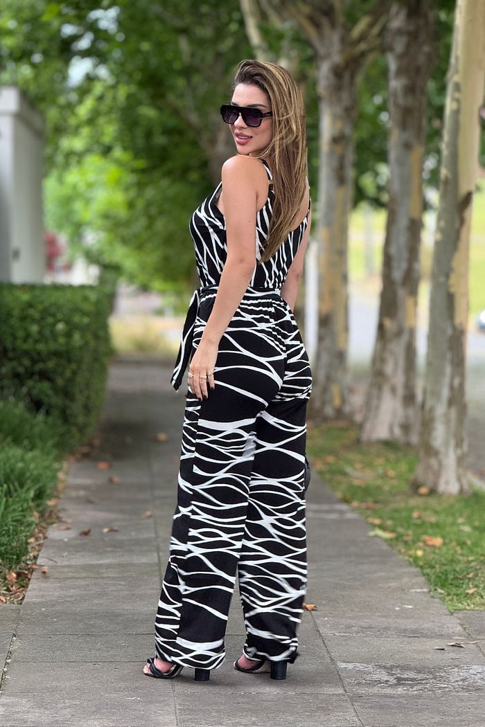 Macacão Antonella Preto