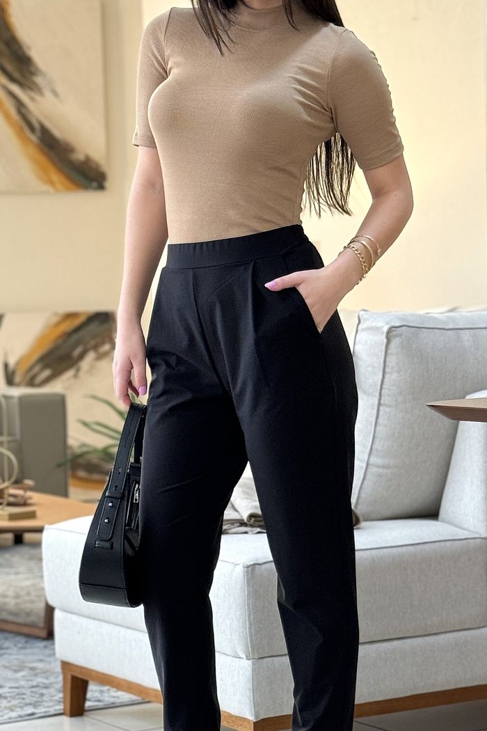 Calça Cenoura Preta