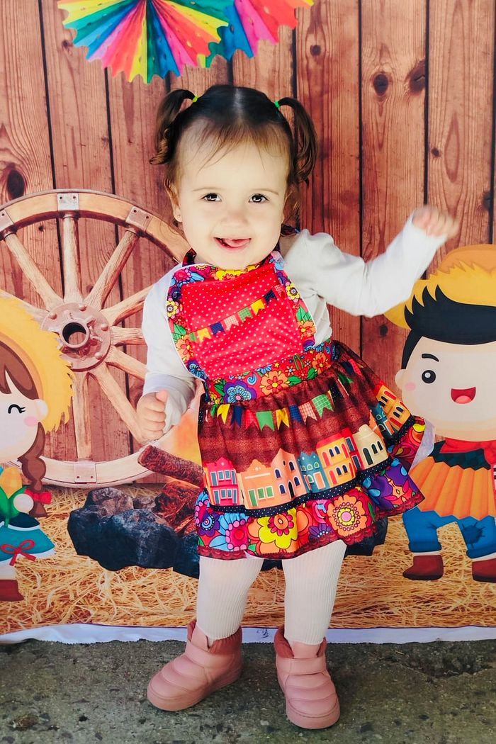 Avental Vestido Festa Junina estampa arraiá Cidadezinha Tal mãe tal filha MODELO INFANTIL