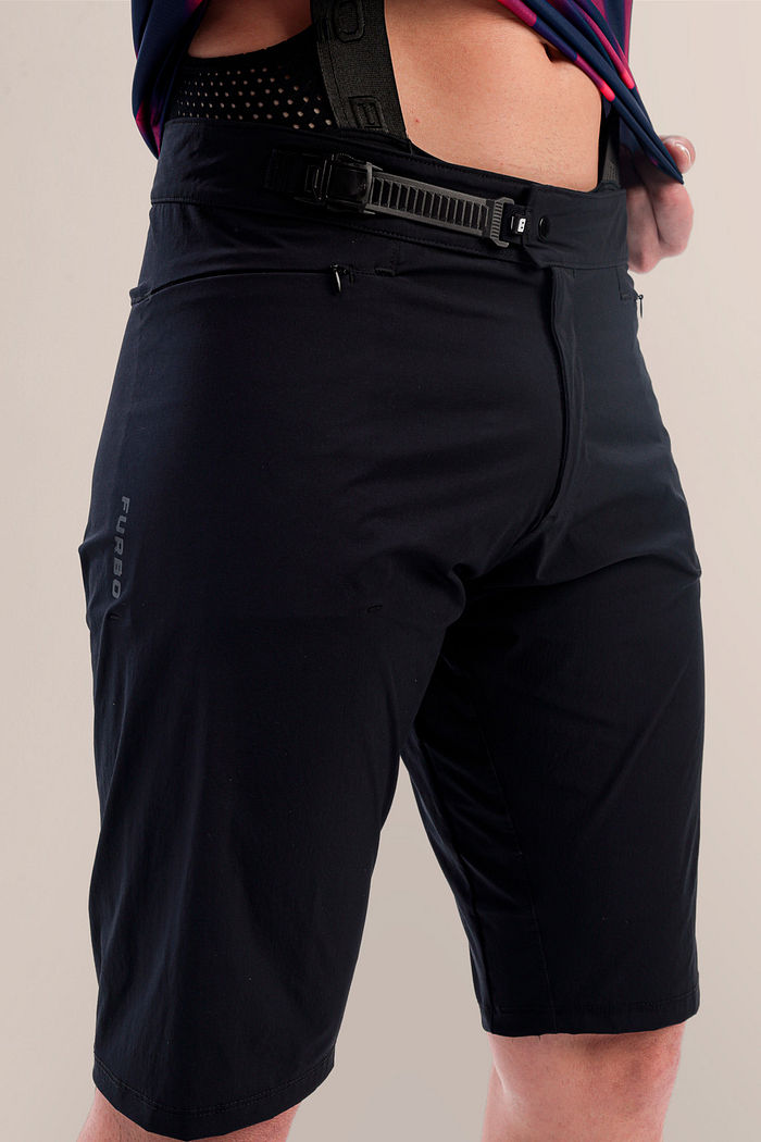 Bermuda Masc. Trail Adventure