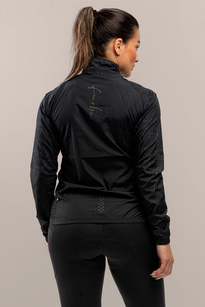 Jaqueta Corta Vento Fem. Script