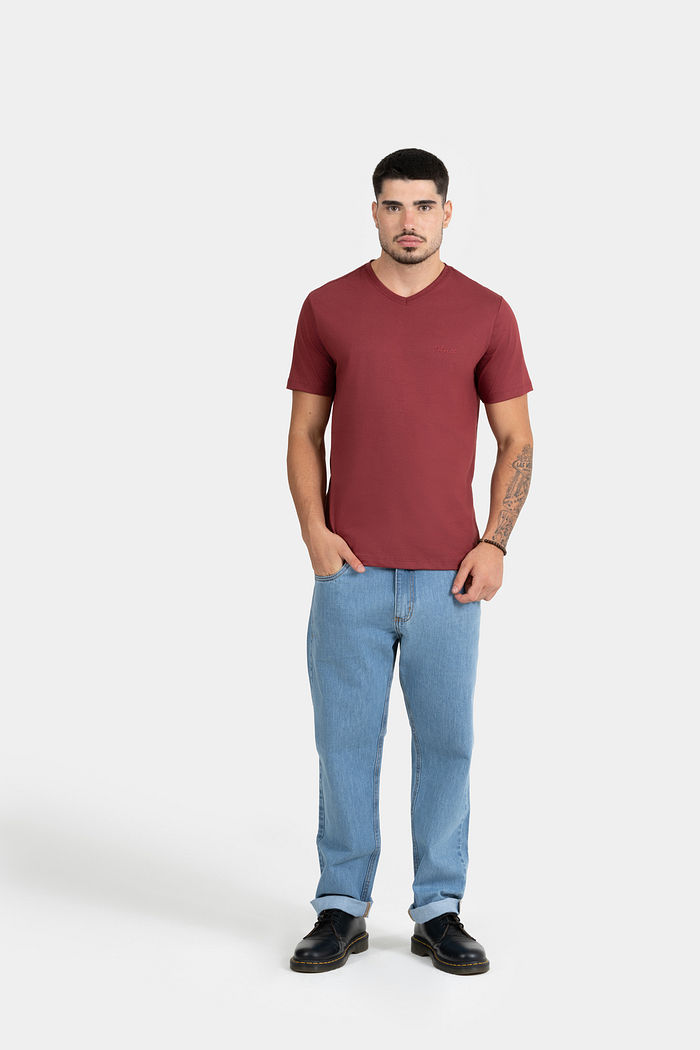 T-SHIRT MEIA MALHA DECOTE V C/ REF E ETIQ. CLIPS