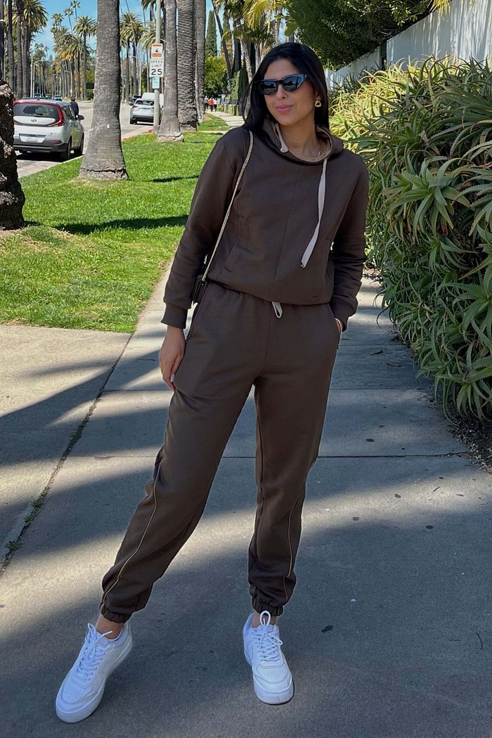 Conjunto Moletom Felpado Feminino Calça Jogger Blusa Capuz Holly Marrom