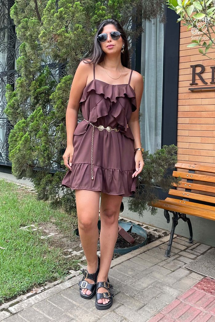 Vestido Curto Boho Babados Fluidos Alças Muse Marrom