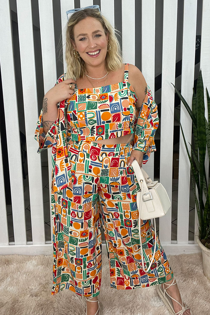 Calça Midi - Sofia - de Tecido de Viscose Estampado - Étnico Colorido