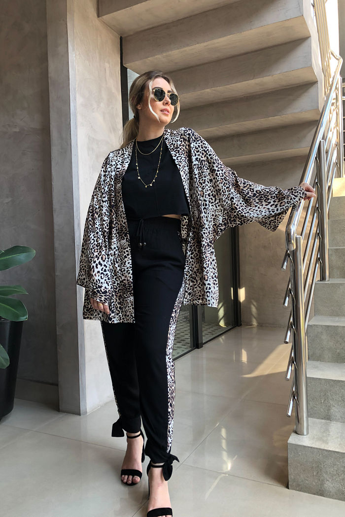 Calça Jasmine Preto com Listra de Onça