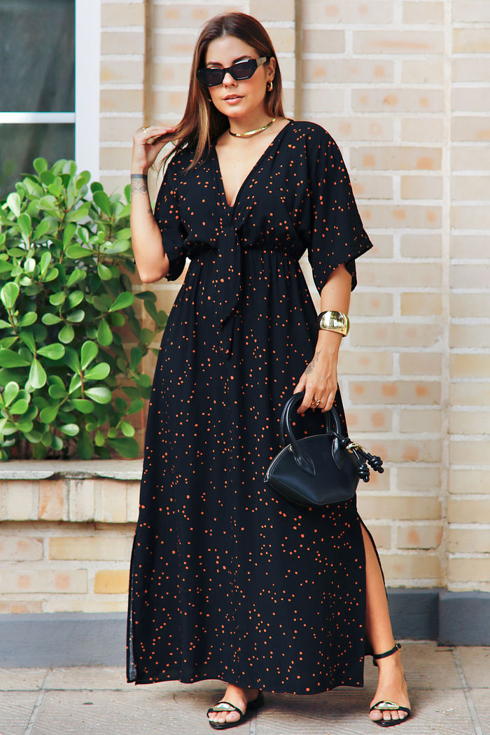 Vestido Laura em Tecido Plano de Viscose  - Laço no Busto - Estampa Poá Dourado com Preto