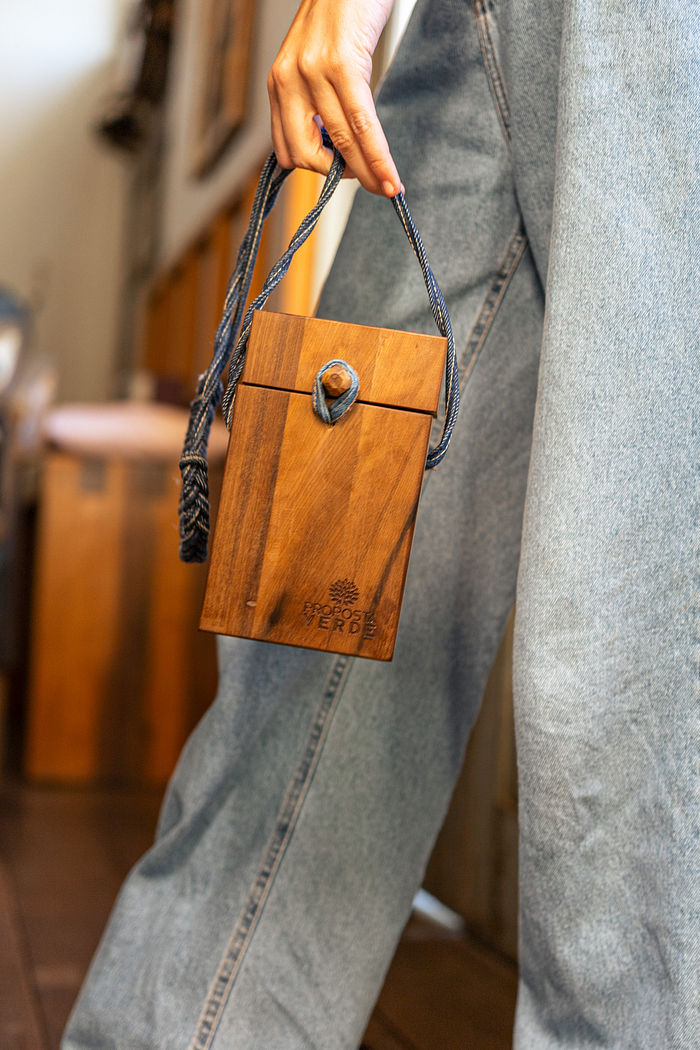 Bolsa de madeira Ternura - vertical