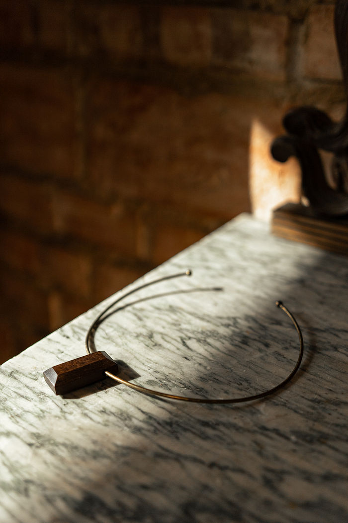 Choker de metal  Atitude