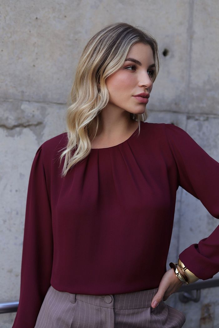 Blusa Crepe Decote Pregas Manga Longa - Doce Flor