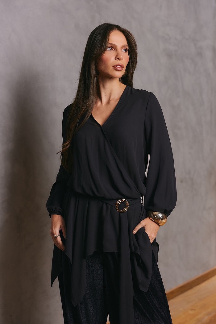 Blusa Crepe Barra Assimétrica - Unique Chic