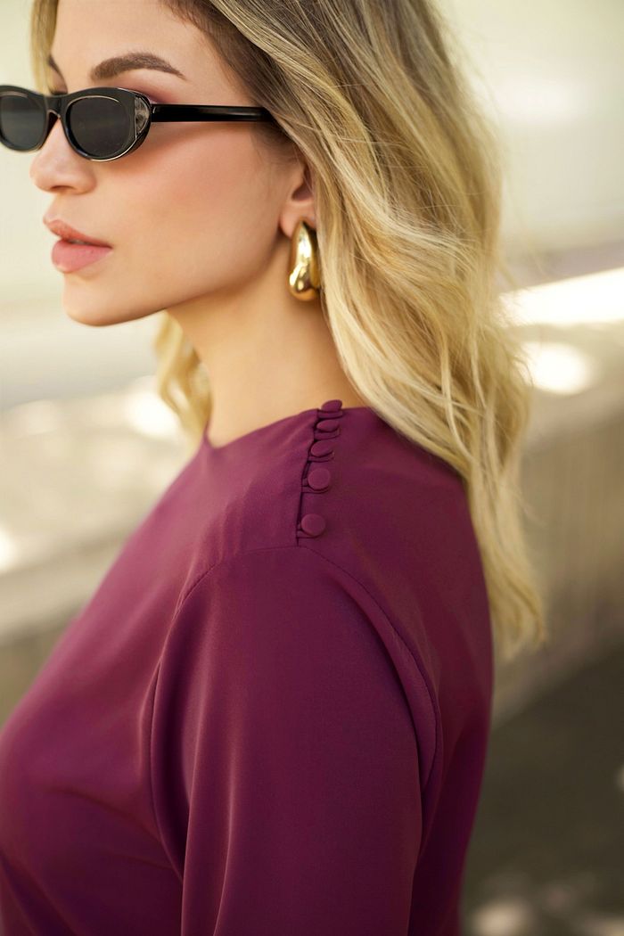 Blusa Manga Longa Acetinada Botões - Doce Flor