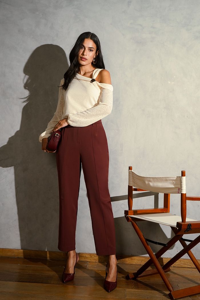 Calça Cenoura Prega Recorte - Donna Ritz