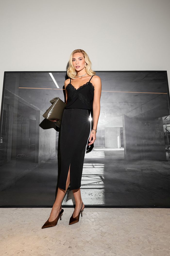 Saia Midi Lápis Com Fenda - Doce Flor