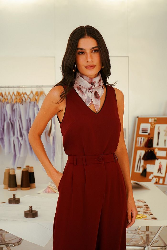 Regata Crepe Detalhe Vivo - Donna Ritz