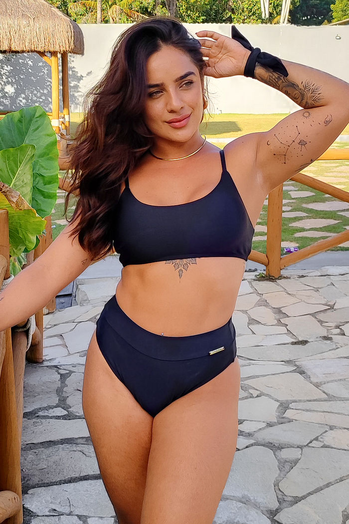 CONJUNTO MARY | CROPPED ALCINHA + HOT PANTS CÓS PRETO LISO