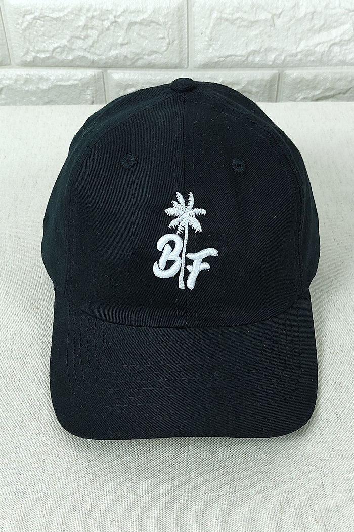 BONÉ PRETO COM REGULAGEM