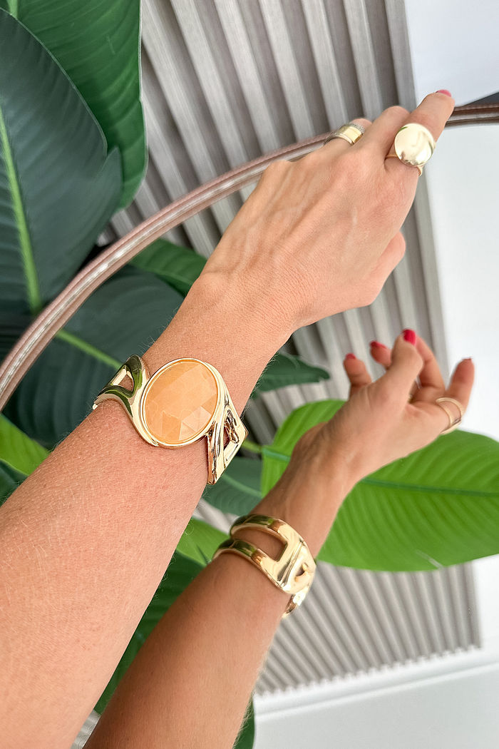 BRACELETE DOURADO C/PEDRA CORAL GISELE