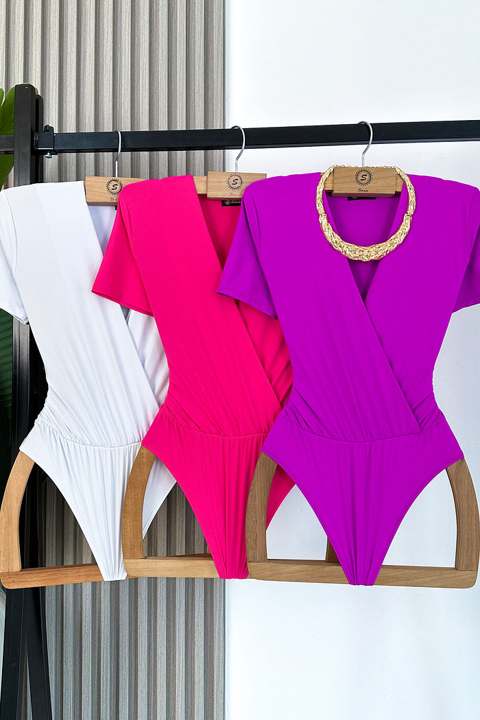 BODY TRANSPASSADO C/ MANGA CURTA LUANA - FECHA COLEÇÃO 