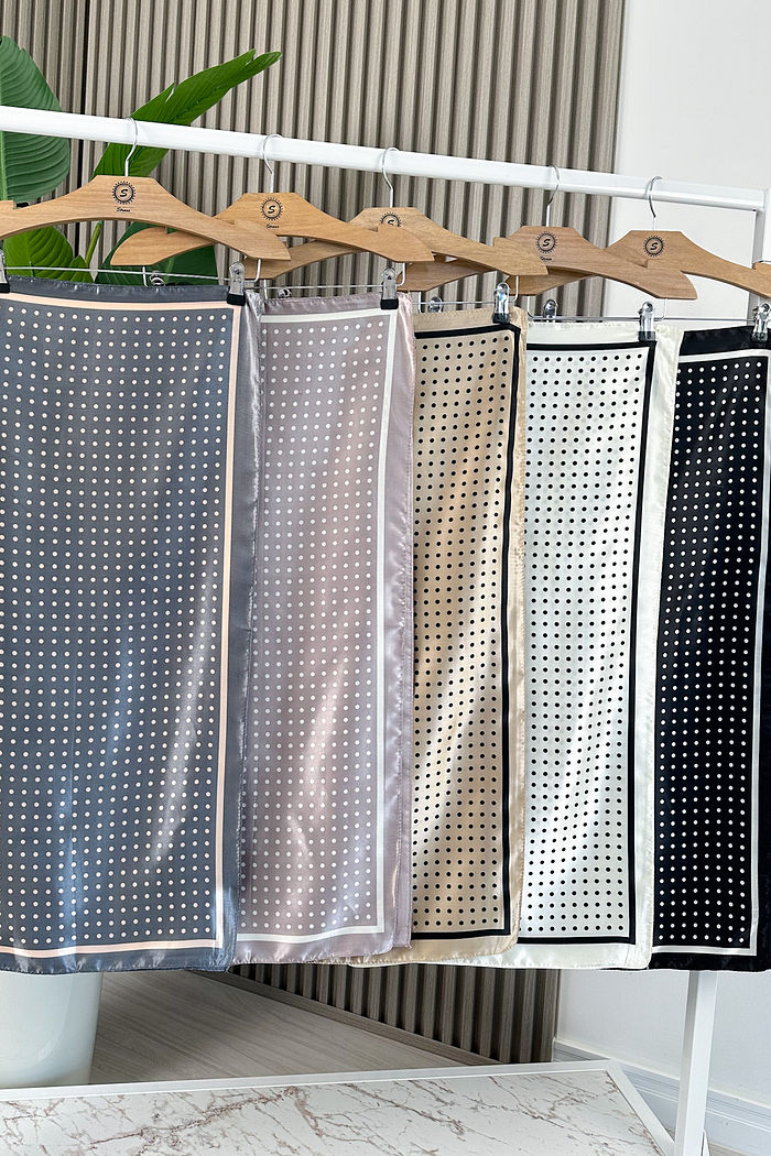 LENÇO DE CETIM LUNA