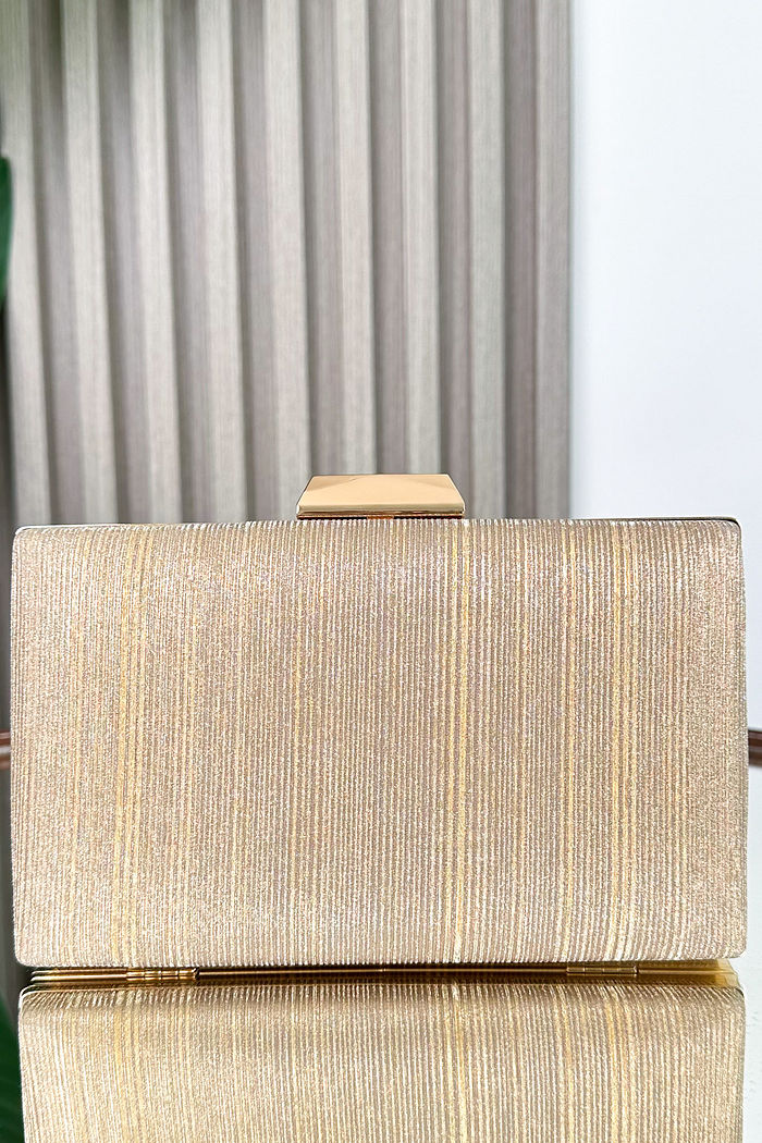 BOLSA CLUTCH KESSIA - DOURADO