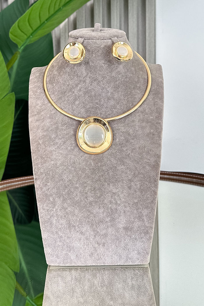 CHOKER DOURADA BÁRBARA - NA COMPRA DA CHOKER, GANHE O BRINCO!