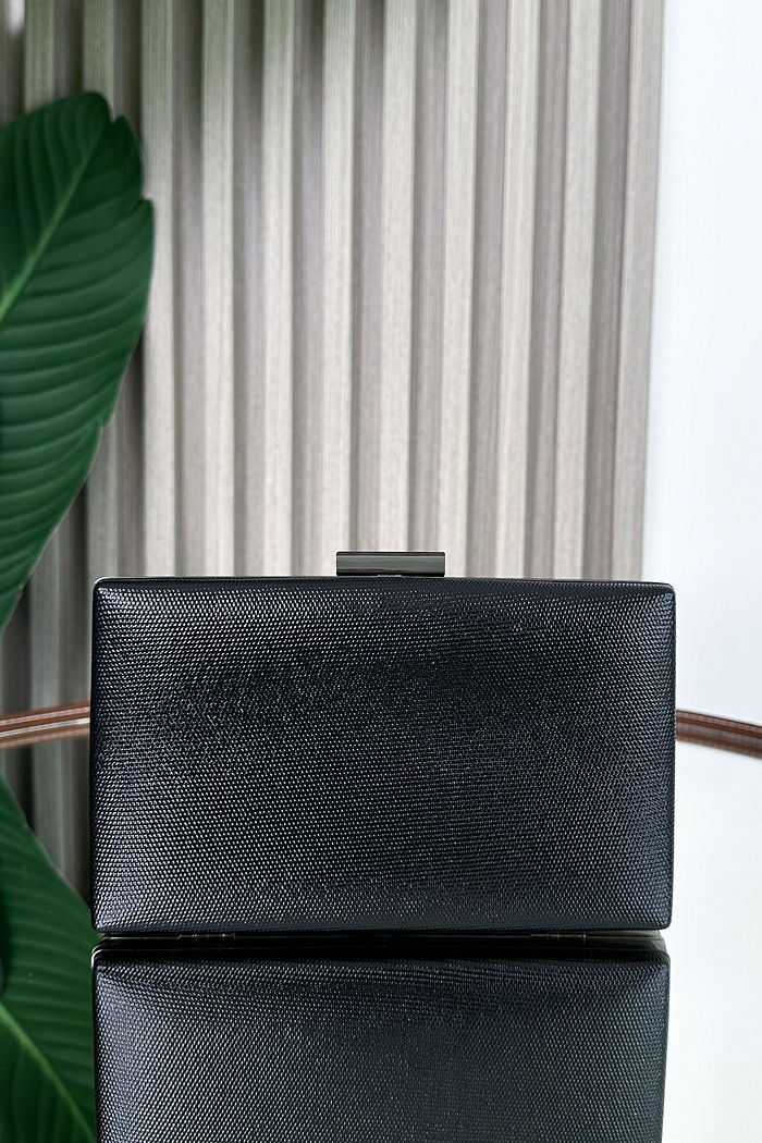 BOLSA CLUTCH PERLA - PRETO