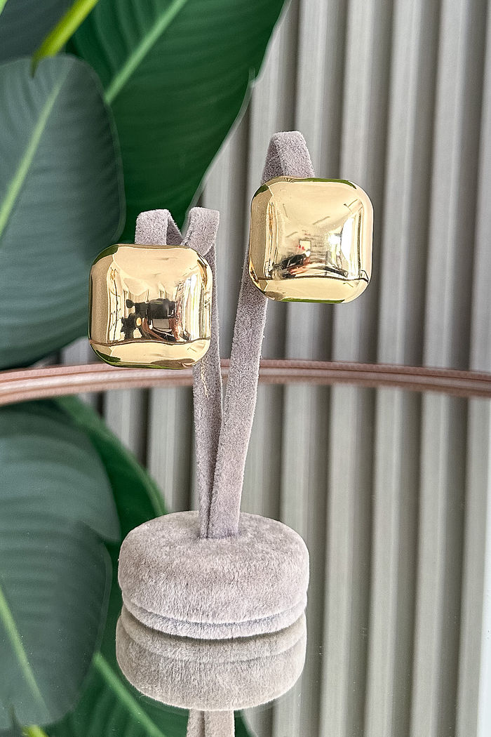 BRINCO DOURADO BEATRIZ