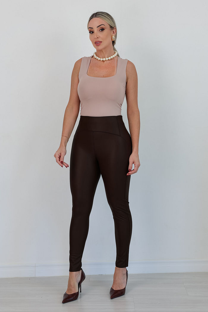 CALÇA LEGGING COURO ECO PELUCIADA SANDY - MARROM CAFÉ