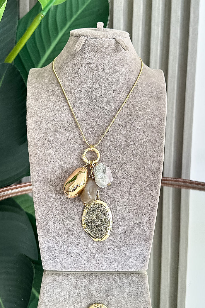 COLAR PÊNDULO DOURADO MANUELA