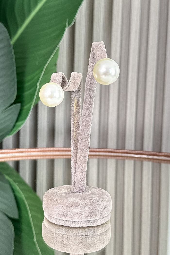 BRINCO PÉROLA MEDIA LETICIA