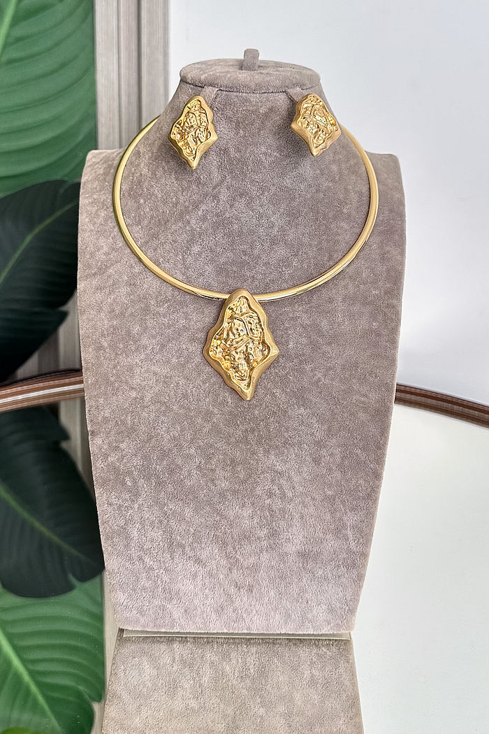 COLAR DOURADO KAUANE - NA COMPRA DO COLAR, GANHE O BRINCO!