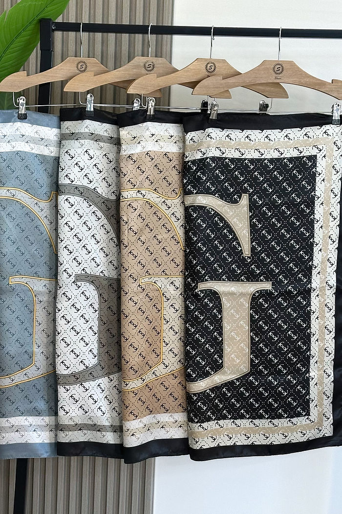 LENÇO DE CETIM CLEO